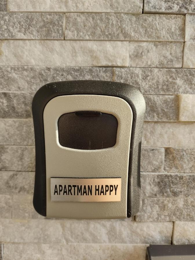 Happy Apartment Karlovac Exterior photo