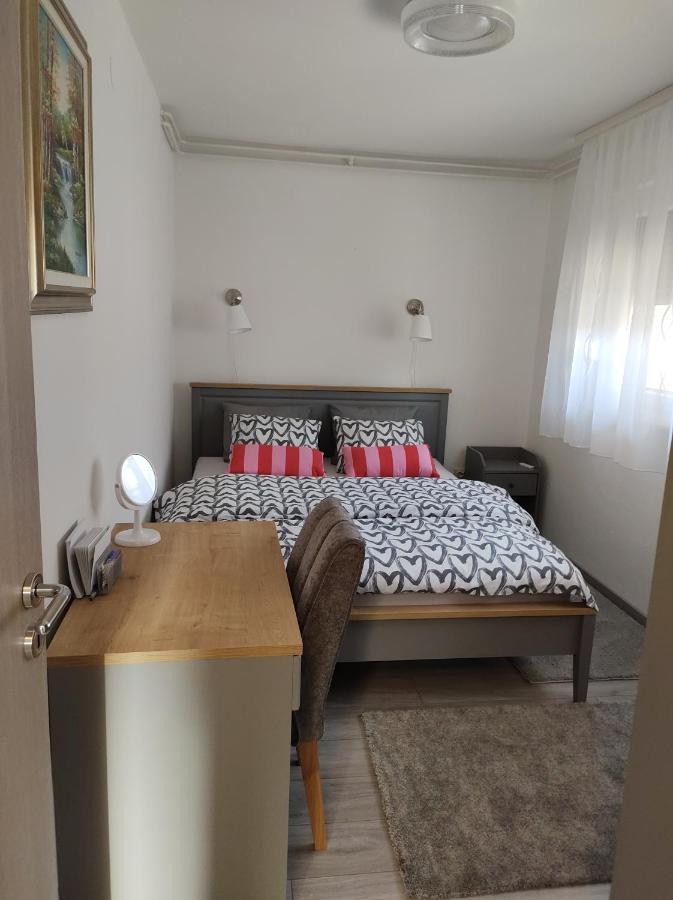 Happy Apartment Karlovac Exterior photo