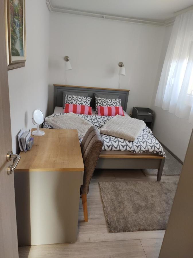 Happy Apartment Karlovac Exterior photo