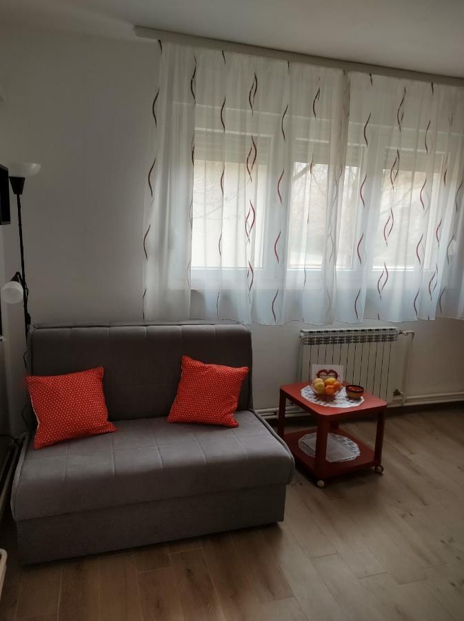 Happy Apartment Karlovac Exterior photo